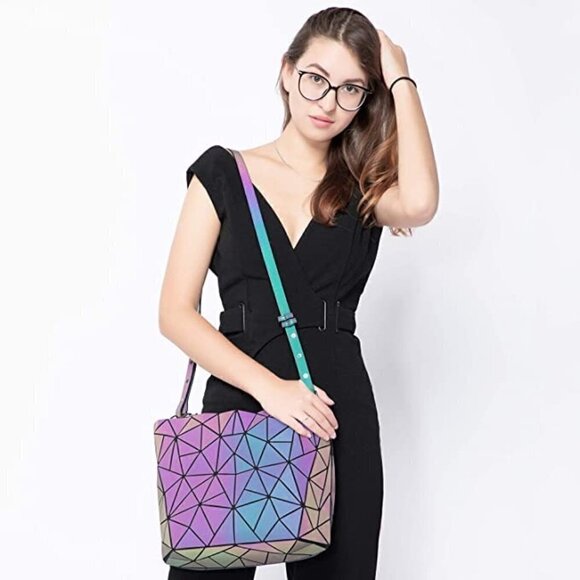 🆕luminous purses geometric handbags holographic reflective crossbody bag NWT - Picture 2 of 7